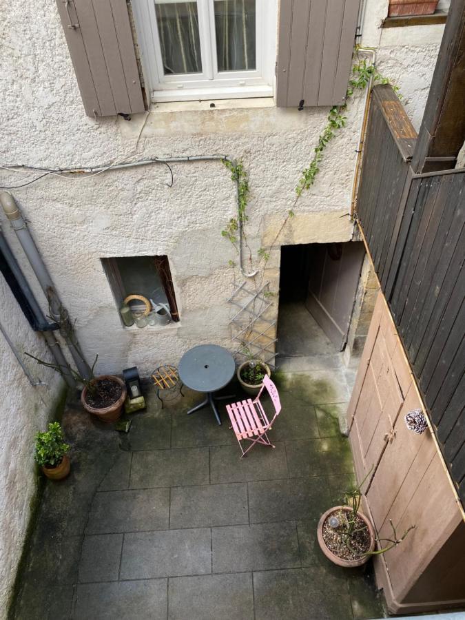 Appartamento Le Puits Du Bourg Nevers Esterno foto